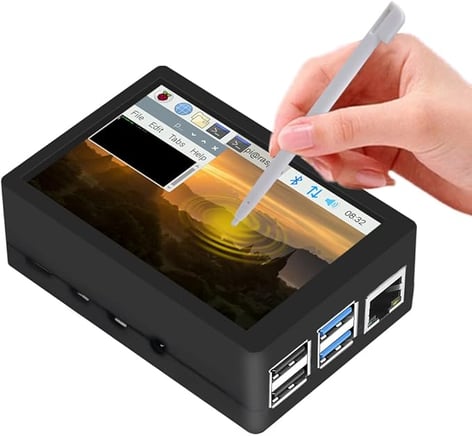 A hand holding a stylus and a touch screen device

AI-generated content may be incorrect.