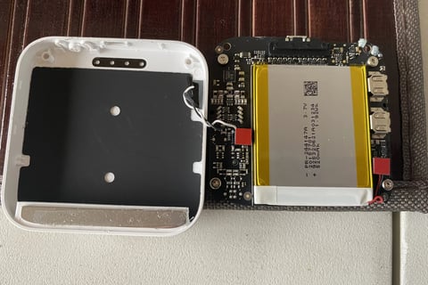 2025-05-25-Ripping apart a Square Bank Card reader