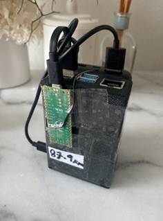 A black box with wires

AI-generated content may be incorrect.