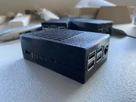 2025-08-23 Raspberry Pi 4 Server Case - 3D Model